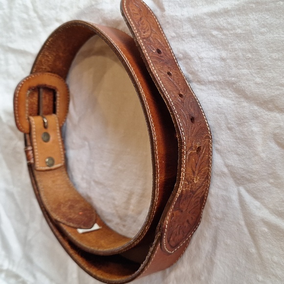 Vintage Banana Republic Hand-Tooled Brown Leather Belt with Floral Detail main image 4